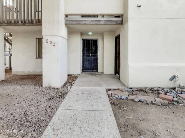 2201 W UNION HILLS Drive #110, Phoenix, AZ 85027