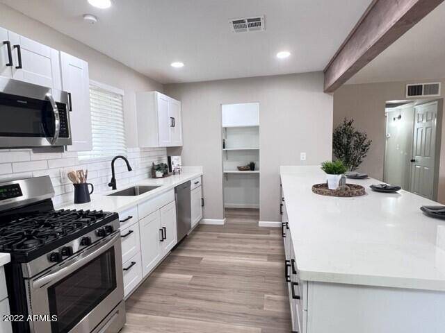 Phoenix, AZ 85029,13641 N 32ND Avenue