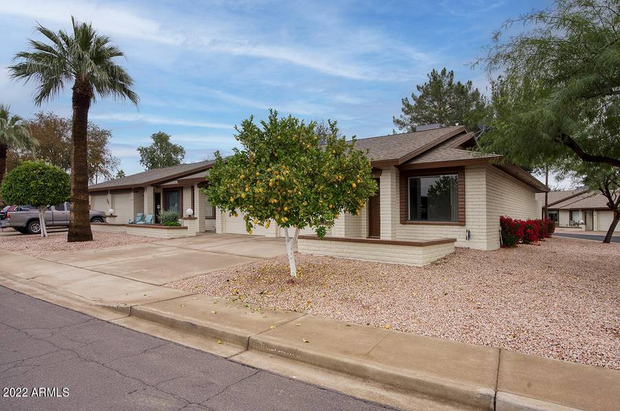 2064 S FARNSWORTH Drive #43, Mesa, AZ 85209