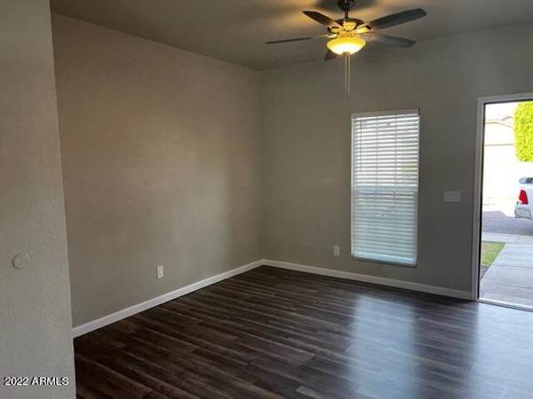 Phoenix, AZ 85027,3335 W KIMBERLY Way #4