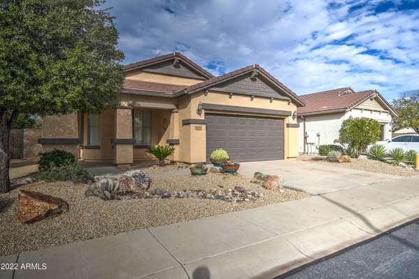 San Tan Valley, AZ 85143,284 W CANYON Way