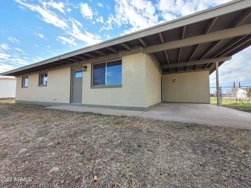 115 2ND Street, Huachuca City, AZ 85616