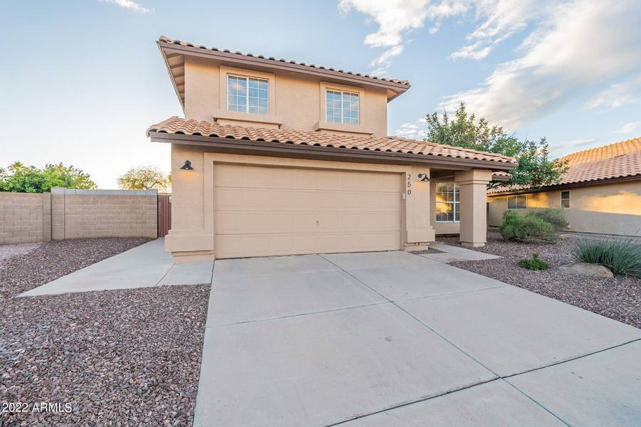 250 S SEAN Drive, Chandler, AZ 85224