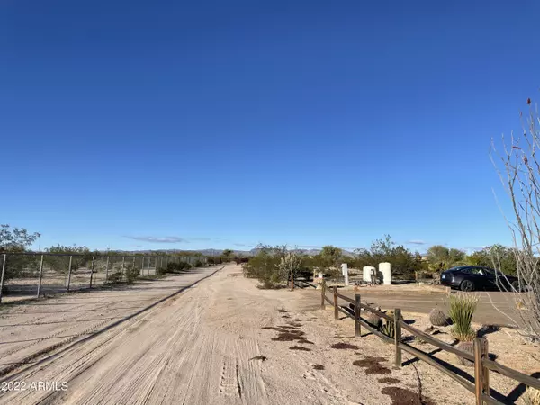 Wittmann, AZ 85361,34745 N 214 Drive #D