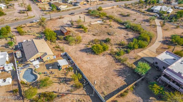 Apache Junction, AZ 85119,560 N TOMAHAWK Road #-