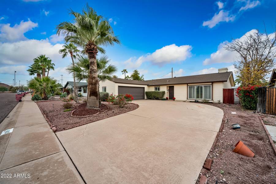 6420 E HOLLY Street, Scottsdale, AZ 85257