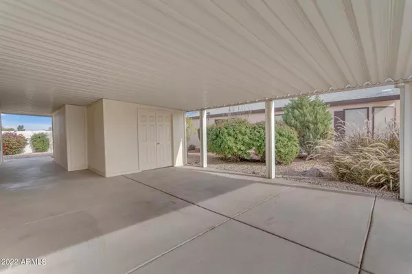 San Tan Valley, AZ 85140,948 E EAGLE Drive