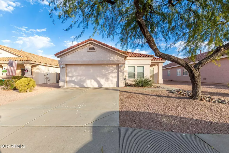 8128 E OBISPO Avenue, Mesa, AZ 85212