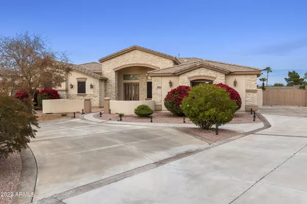 Phoenix, AZ 85042,7611 S 9TH Way