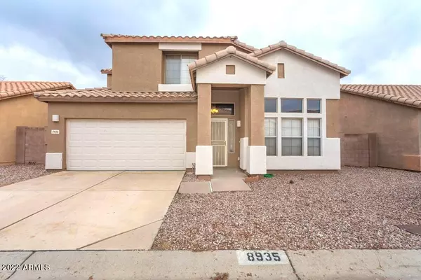 8935 E CAPRI Avenue, Mesa, AZ 85208