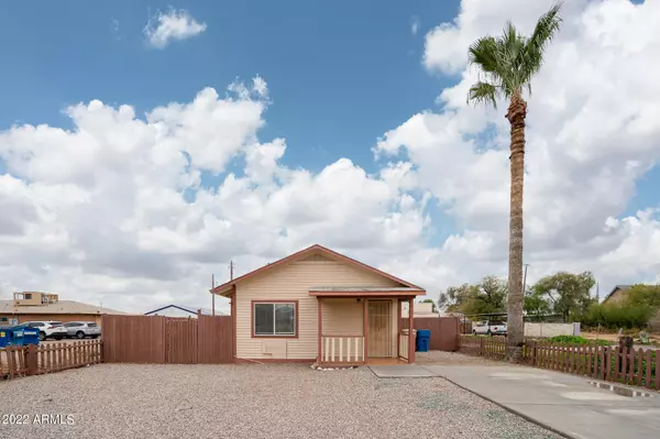 307 E NARRAMORE Avenue, Buckeye, AZ 85326