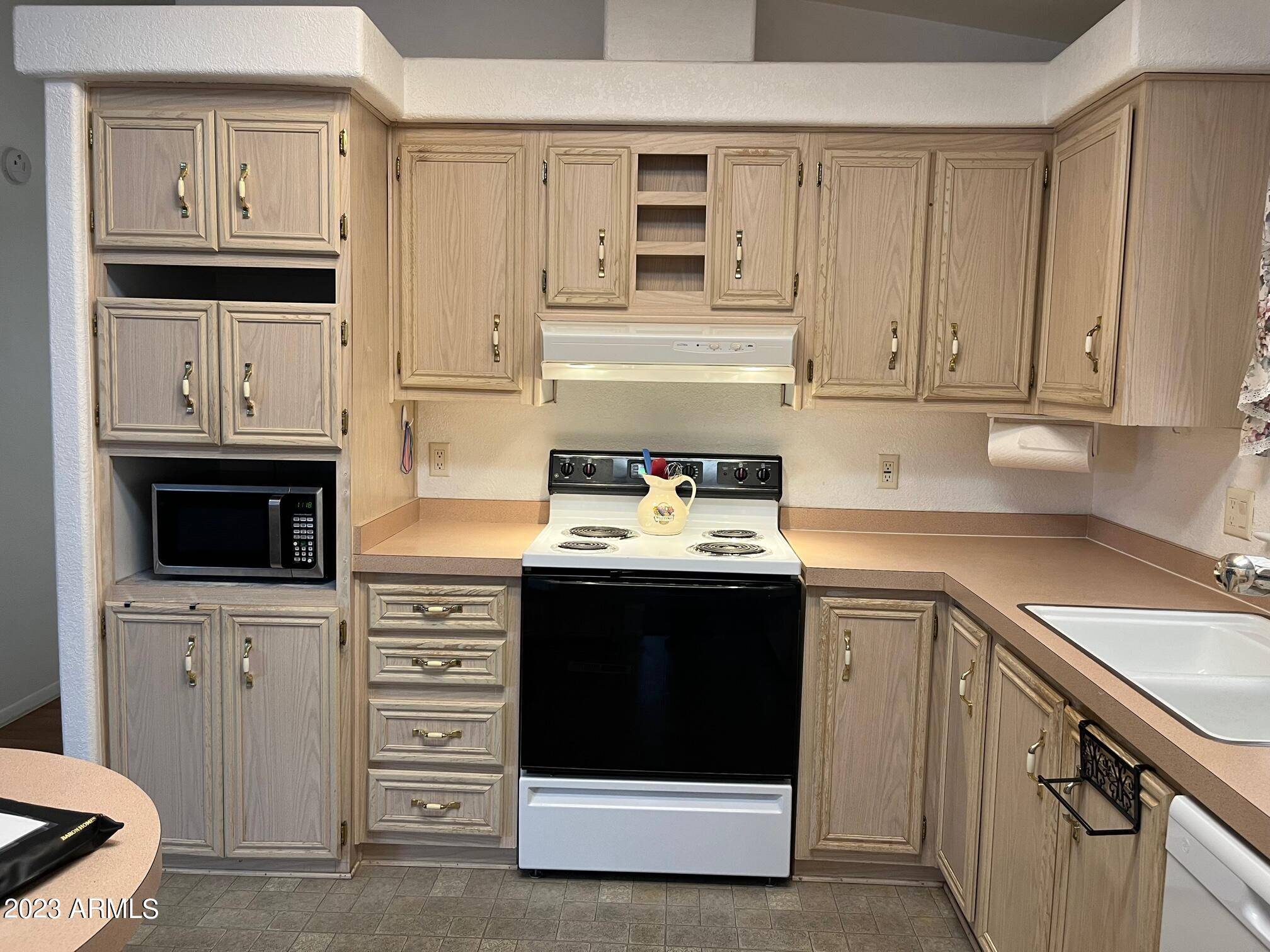 Phoenix, AZ 85050,3901 E Pinnacle Peak Road #17