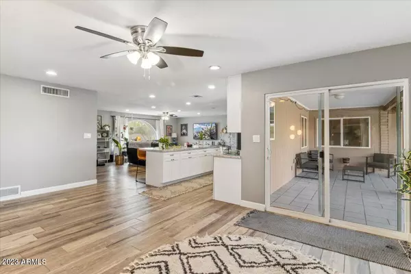 Tempe, AZ 85282,2080 E RIVIERA Drive