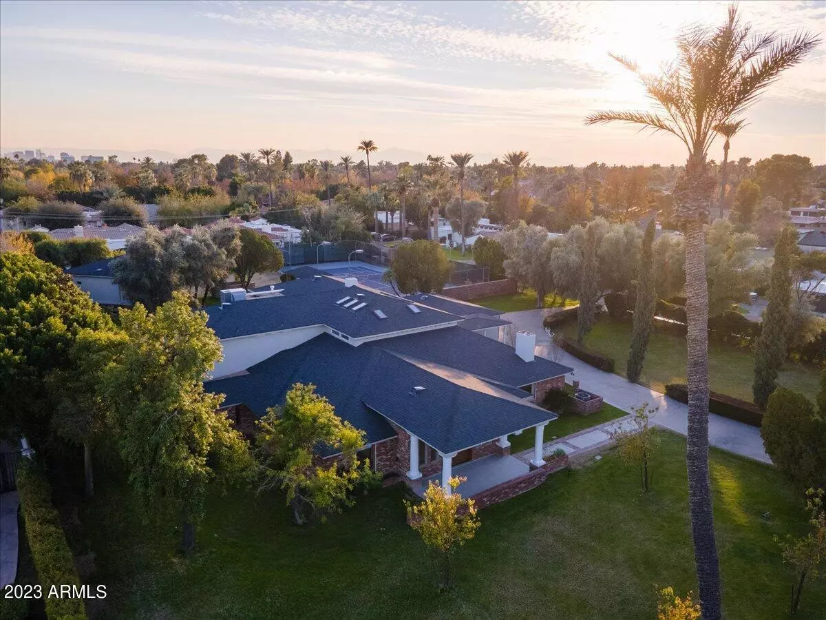 Phoenix, AZ 85020,301 E GLENN Drive