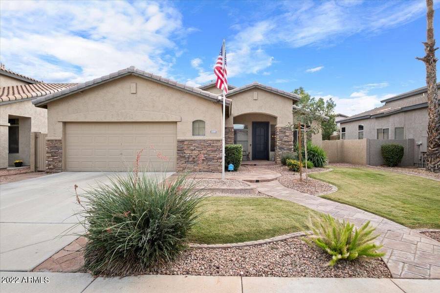 1689 E TRADEWIND Court, Gilbert, AZ 85234