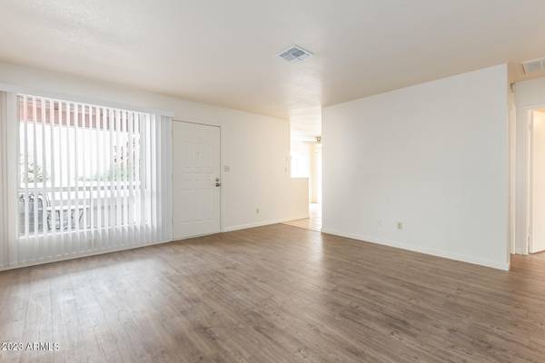 Glendale, AZ 85307,10807 W NORTHERN Avenue #109