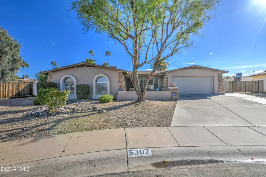 5307 W Golden Lane, Glendale, AZ 85302