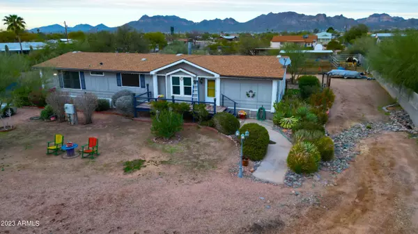 Apache Junction, AZ 85120,978 W ROUNDUP Street