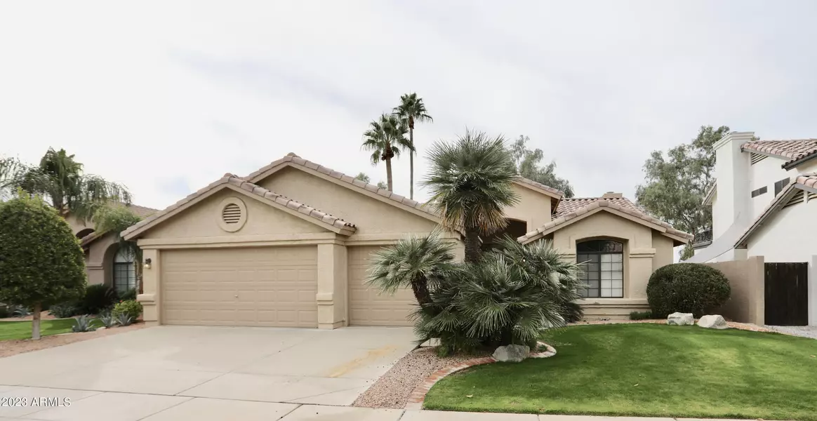 1201 W HONEYSUCKLE Lane, Chandler, AZ 85248