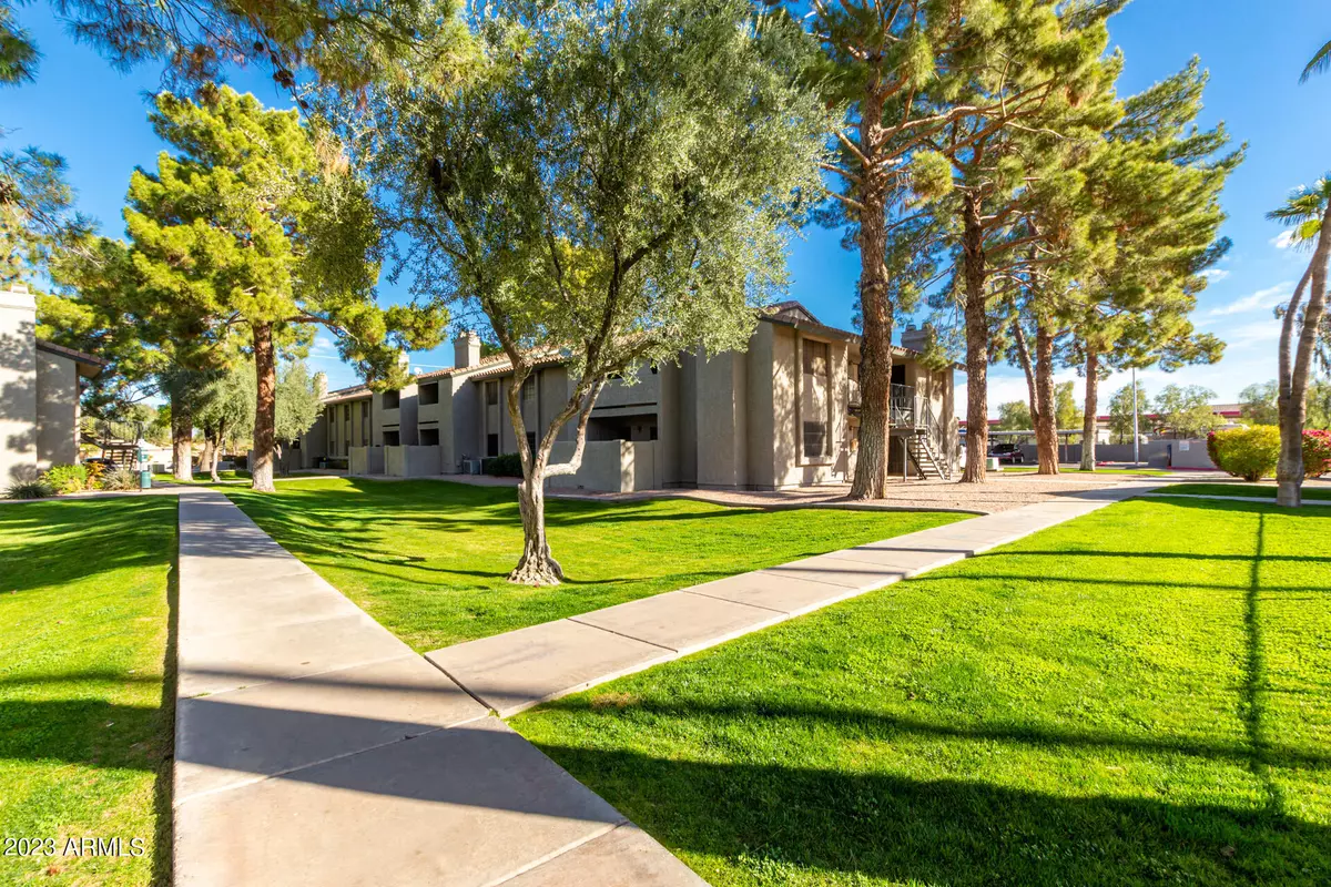 Mesa, AZ 85210,533 W GUADALUPE Road #2123
