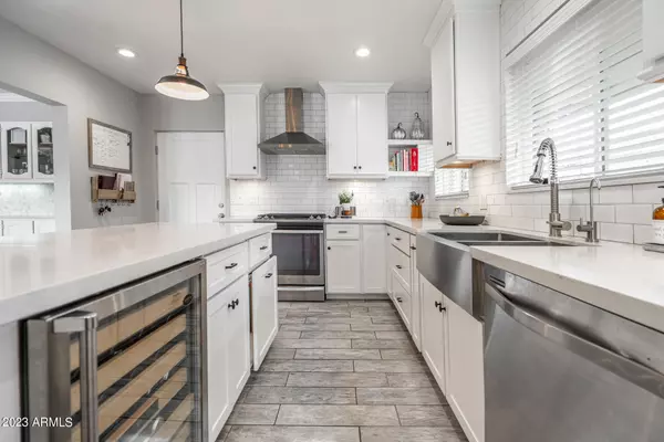 Phoenix, AZ 85012,125 E Claremont Street