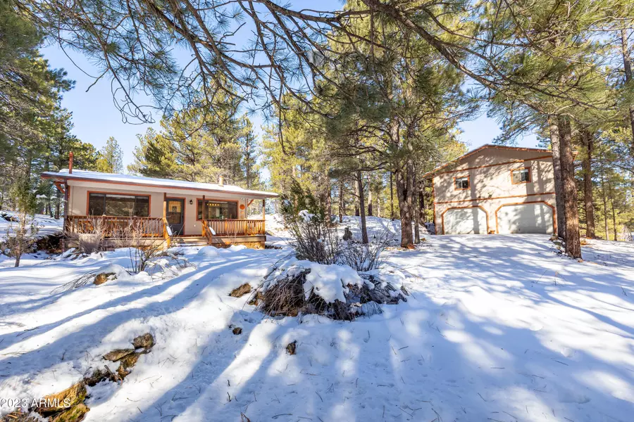 2671 HAPPY TRAILS Drive, Flagstaff, AZ 86005