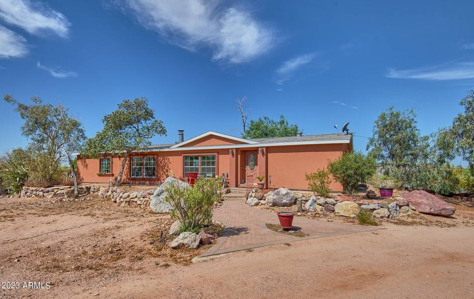 230 S Wickiup Road, Apache Junction, AZ 85119