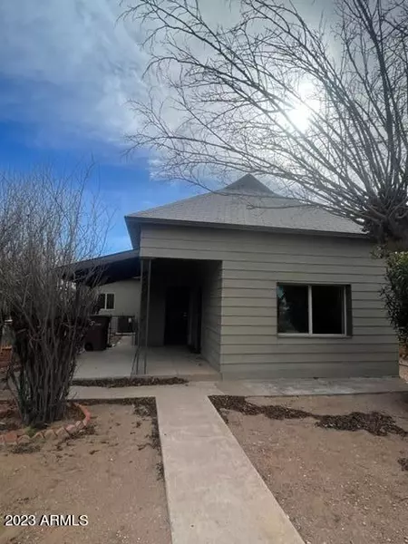 627 E 4TH Street, Douglas, AZ 85607