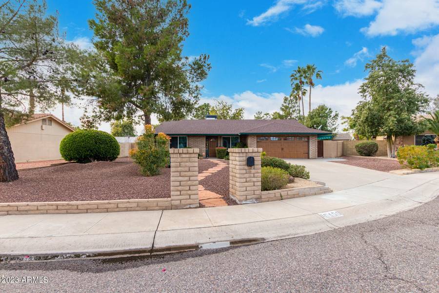 16450 N 47TH Place, Phoenix, AZ 85032