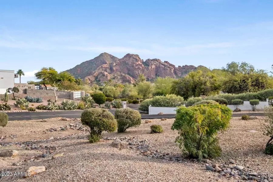 6520 N MOUNTAIN VIEW Road, Paradise Valley, AZ 85253