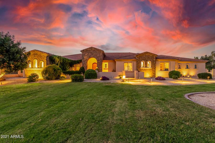 23172 S SOSSAMAN Road, Queen Creek, AZ 85142