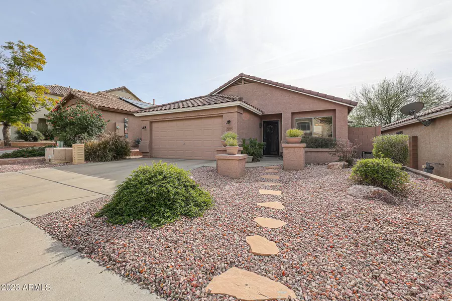 6335 W SADDLEHORN Road, Phoenix, AZ 85083