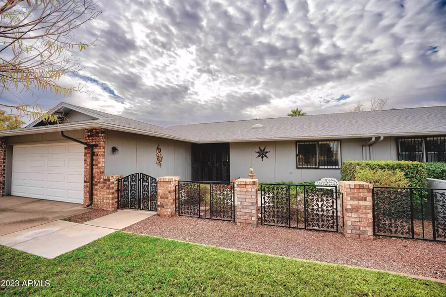 9863 W SPANISH MOSS Court, Sun City, AZ 85373