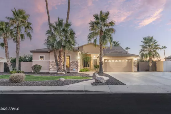 2631 E RAWHIDE Street, Gilbert, AZ 85296