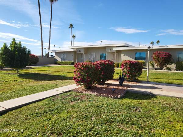 10038 W LANCASTER Drive, Sun City, AZ 85351