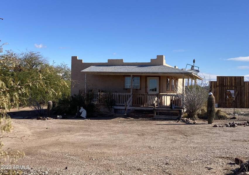 27955 THOMAS Road, Bouse, AZ 85325