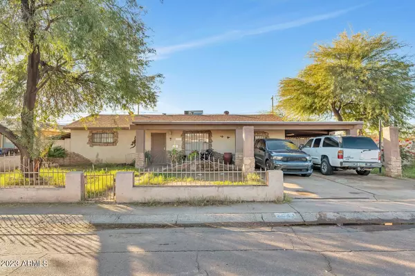 2841 W TURNEY Avenue, Phoenix, AZ 85017