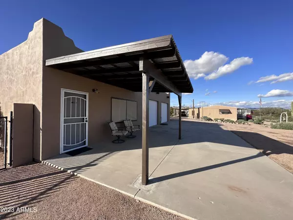 Apache Junction, AZ 85119,538 N GOLDFIELD Road