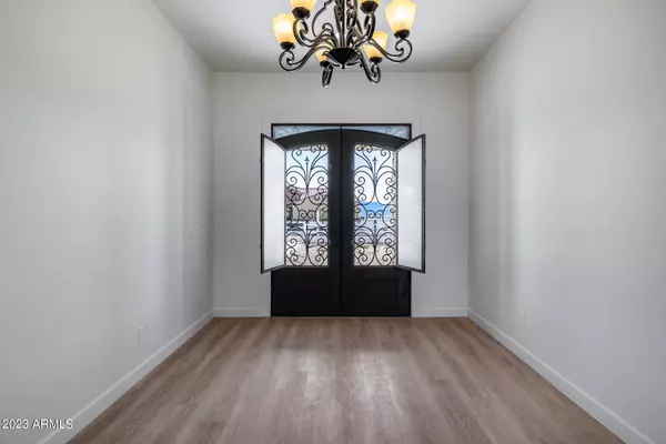 Wittmann, AZ 85361,24036 W CAVEDALE Drive