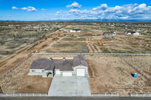Wittmann, AZ 85361,24036 W CAVEDALE Drive
