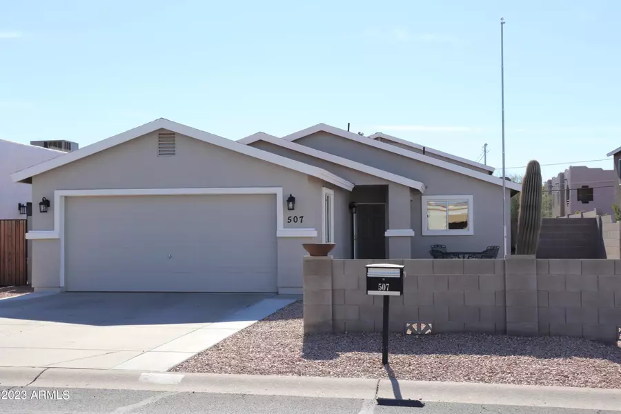 507 E 9TH Avenue, Apache Junction, AZ 85119