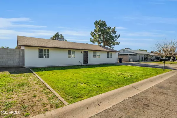 8111 E JEROME Avenue, Mesa, AZ 85209