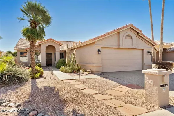 9229 E EMERALD Drive, Sun Lakes, AZ 85248