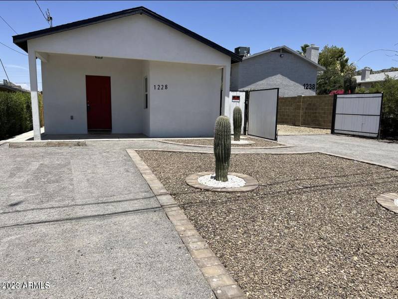 1228 E VOGEL Avenue, Phoenix, AZ 85020