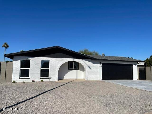 1518 E FLORIAN Avenue, Mesa, AZ 85204