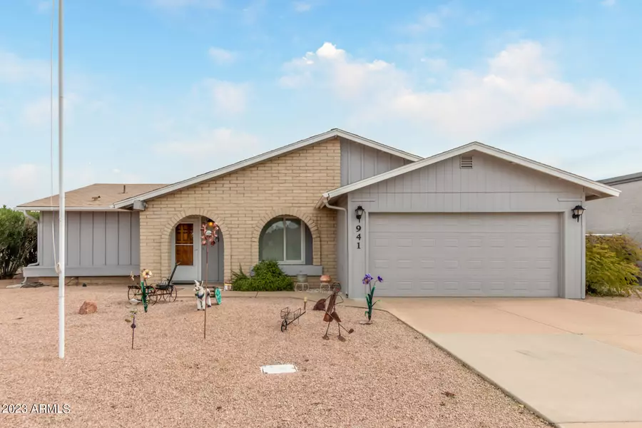 941 S PARK VIEW Circle, Mesa, AZ 85208