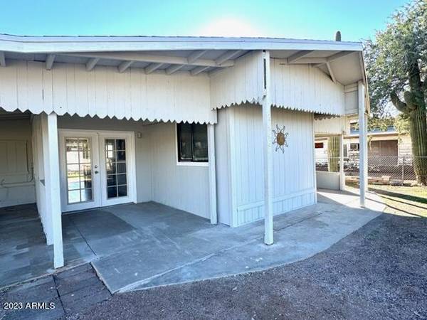 Apache Junction, AZ 85120,2449 W OHIO Street