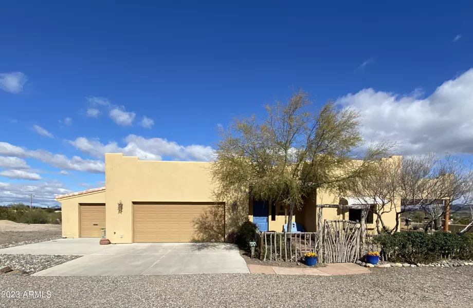 55907 N VULTURE MINE Road, Wickenburg, AZ 85390