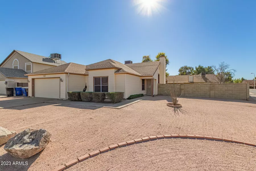 3661 W SARAGOSA Street, Chandler, AZ 85226