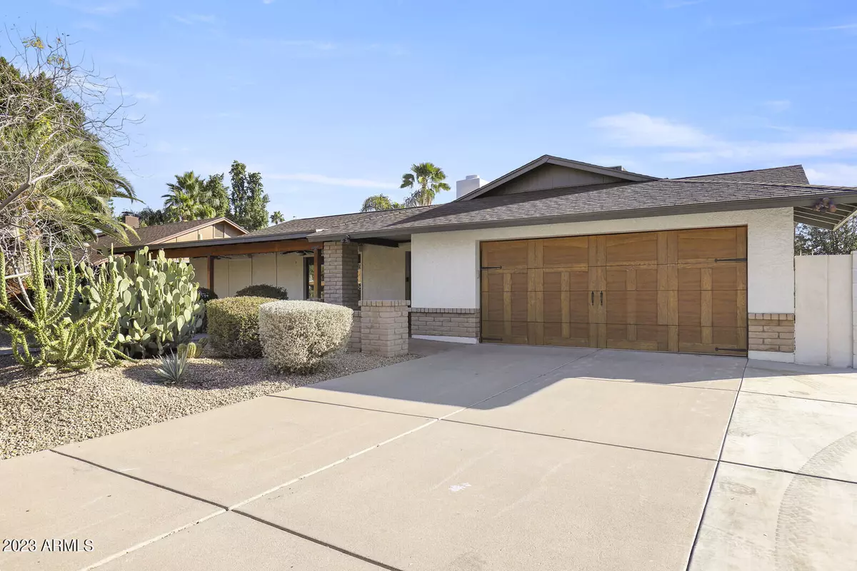 Phoenix, AZ 85032,14215 N 43RD Place